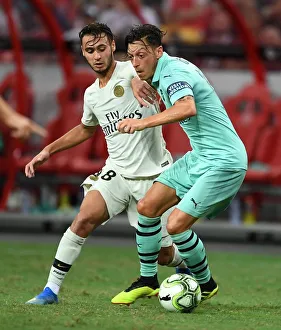 Arsenal vs. Paris Saint-Germain: Mesut Ozil Clashes with Azzedine Toufiqui in International Champions Cup 2018