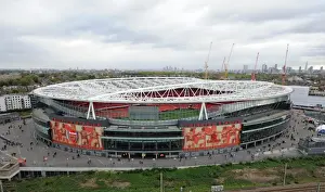 Arsenal vs. Queens Park Rangers: 2012-13 Premier League Clash at Emirates Stadium
