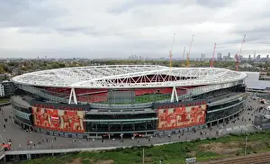 Arsenal vs. Queens Park Rangers: 2012-13 Premier League Clash at Emirates Stadium