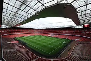 Arsenal vs. Queens Park Rangers: 2012-13 Premier League Clash at Emirates Stadium