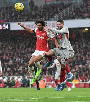Arsenal vs Sheffield United: Elneny and Norwood Battle for Control in 2023-24 Premier League Clash