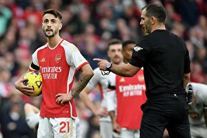 Arsenal v Sheffield United 2023-24 Collection: Arsenal vs Sheffield United: Fabio Vieira Prepares for Penalty in 2023-24 Premier League Clash