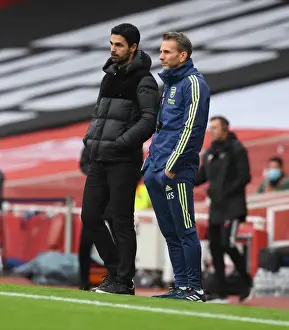 Arsenal vs Sheffield United: Mikel Arteta and Albert Stuivenburg Lead the Empty Emirates Stadium