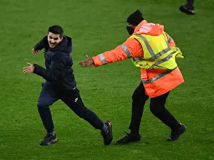 Arsenal vs Southampton: Fan Evades Steward Amidst Post-Match Tension