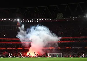 Arsenal vs. Stade Rennais: Europa League Showdown Disrupted by Flares