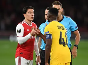 Arsenal vs Standard Liege: Hector Bellerin Shakes Hands in Europa League Clash