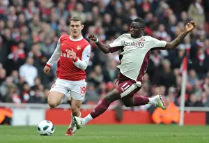 Arsenal V Sunderland 2010-11 Prints: Arsenal vs Sunderland: Jack Wilshere vs Sulley Muntari Stalemate at Emirates Stadium