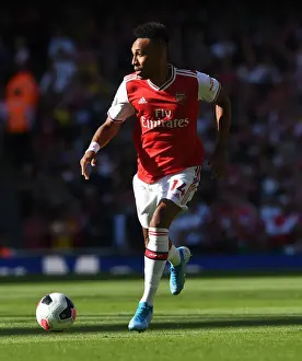Arsenal vs. Tottenham: Aubameyang Faces Off in Intense Premier League Showdown