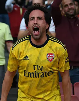 Arsenal V Tottenham Hotspur 2021-22 Prints: Arsenal vs. Tottenham: The Derby Battle at Emirates Stadium