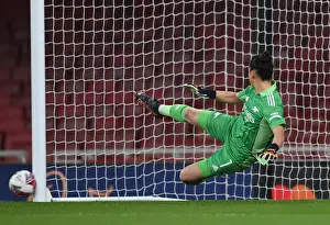 Arsenal vs. Tottenham: Dramatic Penalty Miss at Emirates Stadium (FA WSL 2021-22)