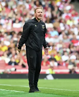 Arsenal Women V Tottenham Hotspur Women 2022-23 Prints: Arsenal vs. Tottenham: Eidevall Leads Women's Super League Clash at Emirates Stadium