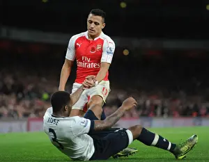 Arsenal V Tottenham Hotspur 2015-16 Prints: Arsenal vs. Tottenham: A Football Rivalry Reaches its Peak