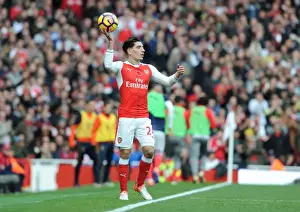 Arsenal vs. Tottenham: Hector Bellerin in Action at the Emirates Stadium (Premier League 2016-17)