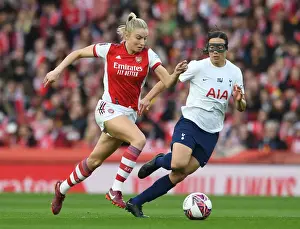 Arsenal Women V Tottenham Hotspur 2021-22 Prints: Arsenal vs. Tottenham: Leah Williamson Faces Off in FA WSL Showdown