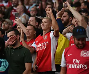 Arsenal V Tottenham Hotspur 2021-22 Prints: Arsenal vs. Tottenham: The London Derby - 2021-22 Premier League