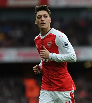 Arsenal V Tottenham Hotspur 2016-17 Prints: Arsenal vs. Tottenham: Mesut Ozil in Action at the Emirates Stadium (Premier League 2016-17)