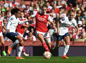 Arsenal vs. Tottenham: Miedema Faces Off in Barclays WSL Showdown