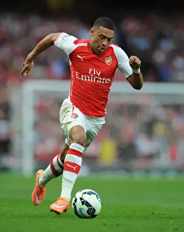 Arsenal V Tottenham Hotspur 2014-15 Prints: Arsenal vs. Tottenham: Oxlade-Chamberlain in Action (2014-15)