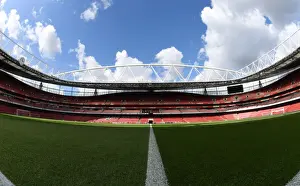 Arsenal vs. Tottenham: Premier League Rivalry at Emirates Stadium (2019-20)