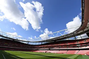 Arsenal vs. Tottenham: Premier League Rivalry at Emirates Stadium (2019-20)