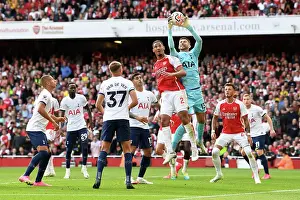 Arsenal vs. Tottenham: Saliba Leaps for Supremacy in the 2023-24 Premier League Clash