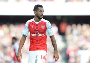 Arsenal V Tottenham Hotspur 2016-17 Prints: Arsenal vs. Tottenham: Theo Walcott in Action at the Emirates Stadium (Premier League 2016-17)