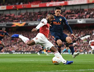 Arsenal vs Valencia: Alex Lacazette Faces Off Against Facundo Roncaglia in the 2018-19 Europa League Semi-Final First Leg