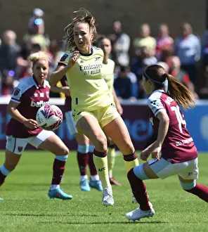 West Ham United Women V Arsenal Women 2021-22 Prints: Arsenal vs. West Ham United: FA WSL Showdown at Chigwell Construction Stadium