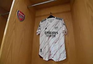 Arsenal vs. Wolverhampton Wanderers: Empty Emirates Stadium (2020-21)