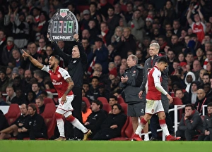 Arsenal V Liverpool 2017-18 Prints: Arsenal: Wenger Subs Sanchez for Walcott against Liverpool, 2017-18 Premier League