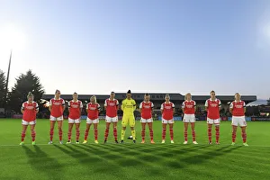 Arsenal Women V Brighton And Hove Albion Women 2022-23 Prints: Arsenal WFC Honors The Queen: Arsenal vs