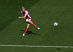 Arsenal WFC v Olympique Lyonnais - UEFA Women's Champions League Semi Final First Leg