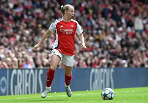 Arsenal Women V Olympic Lyonnais 2024-25 Prints: Arsenal WFC v Olympique Lyonnais - UEFA Women's Champions League Semi Final First Leg
