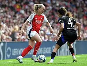 Arsenal Women V Olympic Lyonnais 2024-25 Prints: Arsenal WFC v Olympique Lyonnais - UEFA Women's Champions League Semi Final First Leg