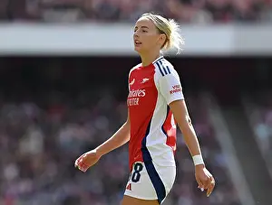 Arsenal Women V Olympic Lyonnais 2024-25 Prints: Arsenal WFC v Olympique Lyonnais - UEFA Women's Champions League Semi Final First Leg