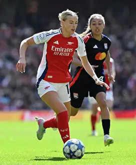 Arsenal WFC v Olympique Lyonnais - UEFA Women's Champions League Semi Final First Leg
