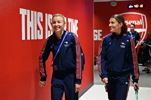 Arsenal WFC v Olympique Lyonnais - UEFA Women's Champions League Semi Final First Leg