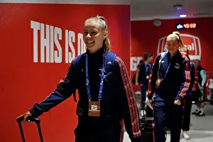 Arsenal Women V Olympic Lyonnais 2024-25 Prints: Arsenal WFC v Olympique Lyonnais - UEFA Women's Champions League Semi Final First Leg
