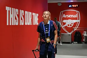Arsenal Women V Olympic Lyonnais 2024-25 Prints: Arsenal WFC v Olympique Lyonnais - UEFA Women's Champions League Semi Final First Leg