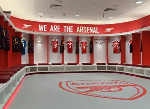 Arsenal Women V Barcelona Women 2021-22 Prints: Arsenal WFC vs. FC Barcelona: Pre-Match Preparation in UEFA Women's Champions League