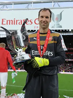 Arsenal Win Emirates Cup: Petr Cech Lifts the Trophy Against VfL Wolfsburg