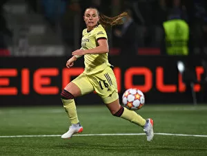 HB Koge v Arsenal Women 2021-22 Collection: Arsenal Women in Action: UEFA Champions League Clash against HB Koge