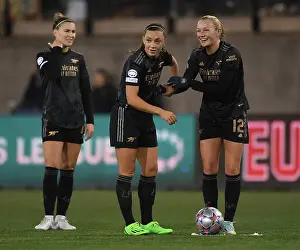 FC Zurich Frauen V Arsenal Women 2022-23 Prints: Arsenal Women Battle FC Zürich in UEFA Champions League Group C Showdown