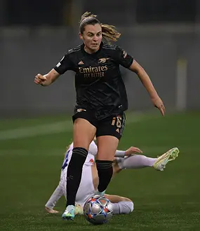 FC Zurich Frauen V Arsenal Women 2022-23 Prints: Arsenal Women Battle FC Zürich in UEFA Champions League Showdown