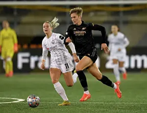 FC Zurich Frauen V Arsenal Women 2022-23 Prints: Arsenal Women Battle FC Zurich in UEFA Champions League Showdown