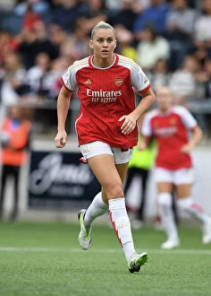 Linkoping FC v Arsenal Women 2023-24 Collection: Arsenal Women Battle Linkopings FC in UEFA Champions League Group 3 Showdown (September 2023)
