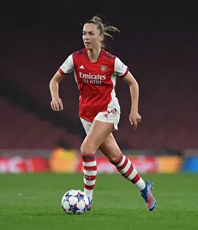 Arsenal Women Battle VfL Wolfsburg in UEFA Champions League Quarterfinals