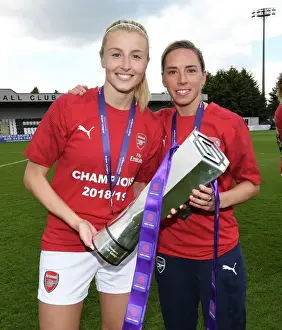 Arsenal Women Celebrate WSL Title Triumph with Leah Williamson and Jordan Nobbs