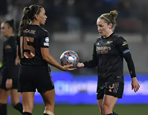 FC Zurich Frauen V Arsenal Women 2022-23 Prints: Arsenal Women Face FC Zurich in UEFA Champions League: McCabe to Little