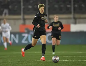 FC Zurich Frauen V Arsenal Women 2022-23 Prints: Arsenal Women Face Off Against FC Zürich in UEFA Champions League Clash